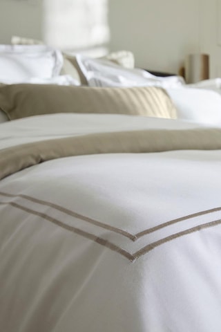 2 taies d'oreiller en satin de coton 80 fils/cm² Paris - Blanc et taupe