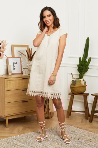 Abito corto taglio dritto - Beige