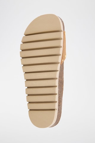 Mules em couro - Camel