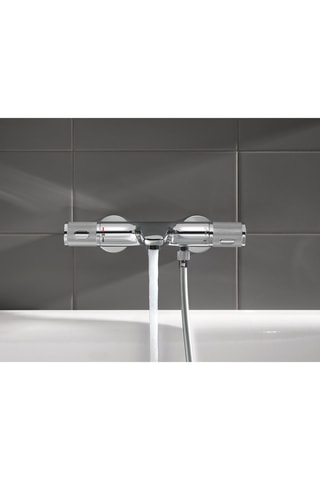 Miscelatore termostatico da parete bagno-doccia