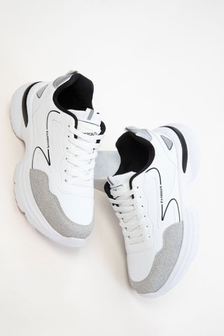 Sapatilhas com plataforma - Branco e preto