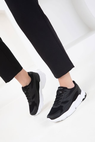 Sapatilhas com plataforma - Preto