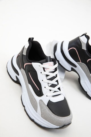 Sapatilhas com plataforma - Preto