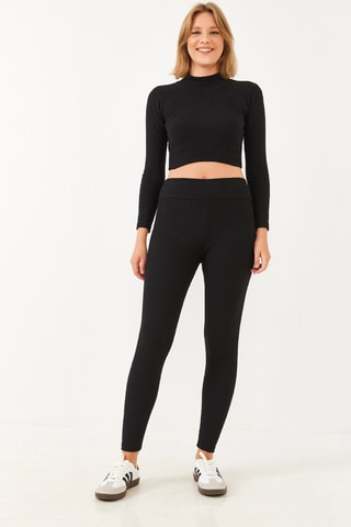 Crop top e leggings - Preto