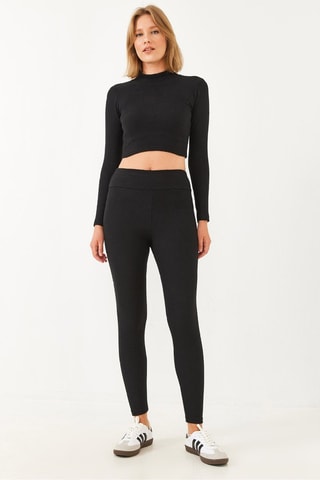 Crop top e leggings - Preto
