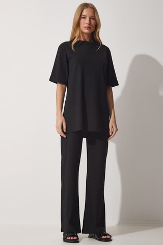 T-shirt e calças wide legs Preto
