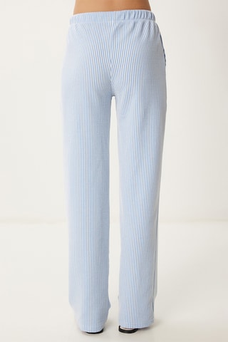 Calças - Azul-celeste