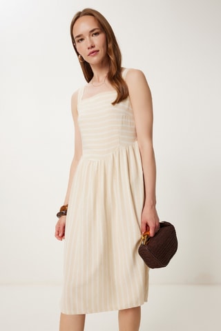 Vestido estilo patinadora - Nude