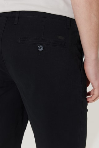 Bermudas slim - Preto