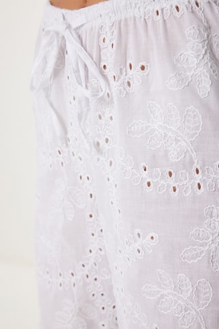 Camisa e calças em bordado inglês - Branco