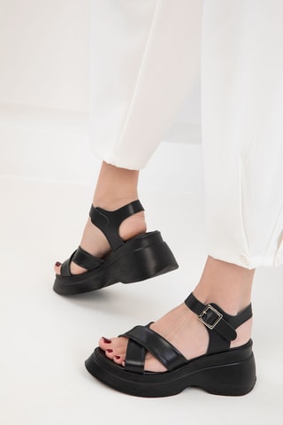 Sandálias com cunha - Preto