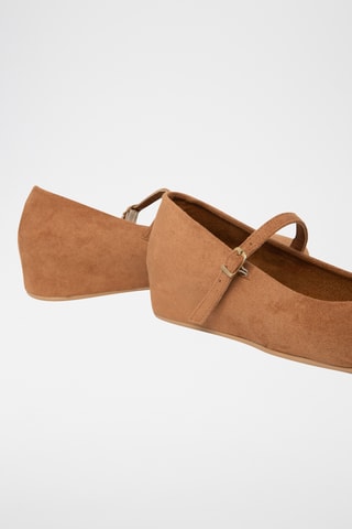 Sapatos Mary Jane com cunha - Castanho