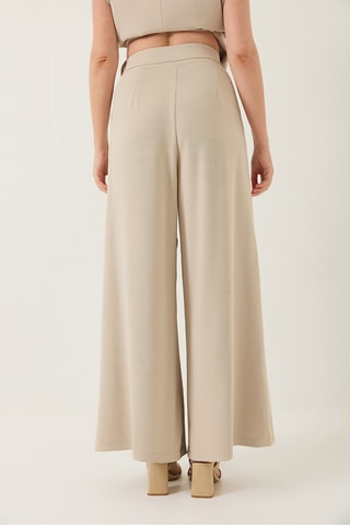 Colete e calças cintura subida - Bege