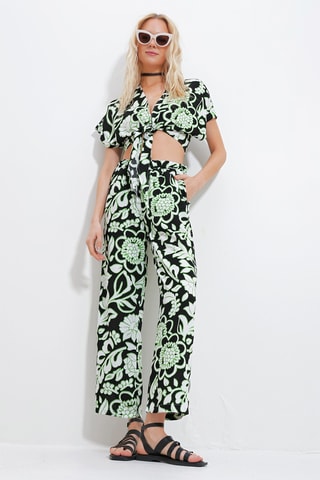 Crop top e calças de cintura subida - Verde-claro