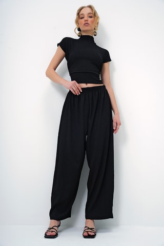 Crop top e calças wide legs cintura subida - Preto