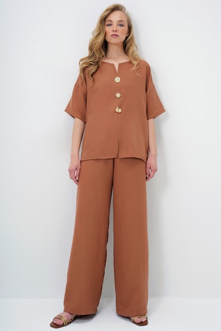 Blusa e calças cintura subida - Camel