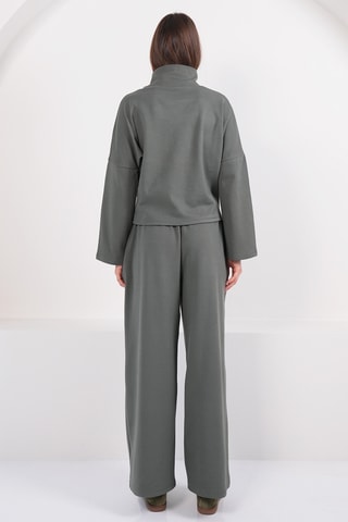 Camisa oversize e calças palazzo - Caqui