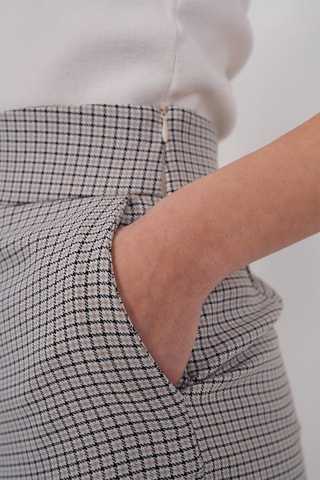 Calções de cintura subida - Bege