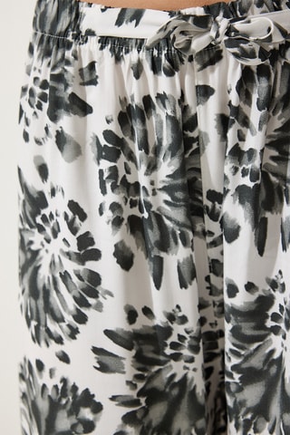 Calças loose cintura subida - Cru e preto