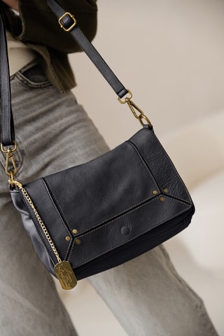 Sac bandoulière en cuir Leandra - Noir