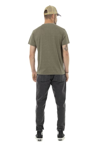 Camiseta regular - Caqui, negro y azul