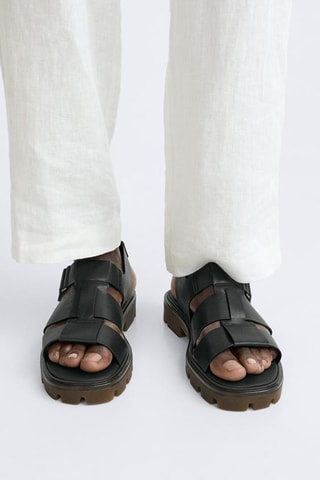 Sandálias com plataforma- Preto