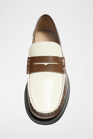 Mocassins em couro - Branco e castanho