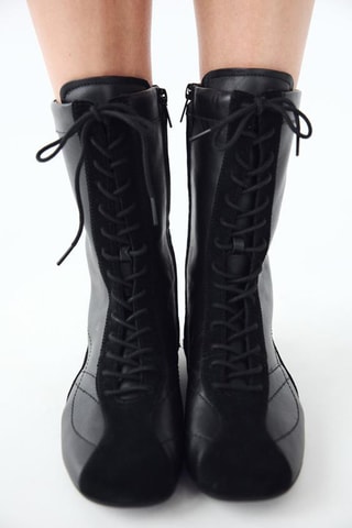 Botins em couro - Preto