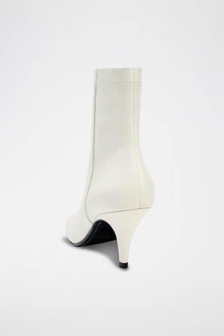 Botins em couro - Cru