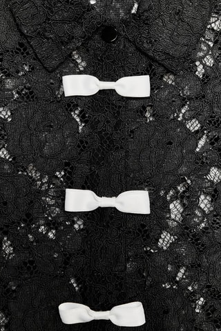 Camisa em guipura - Preto e branco