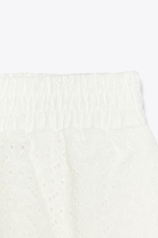 Calções em bordado inglês - Branco