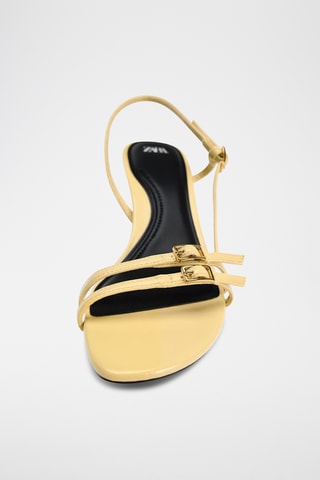 Sandálias de salto- Amarelo