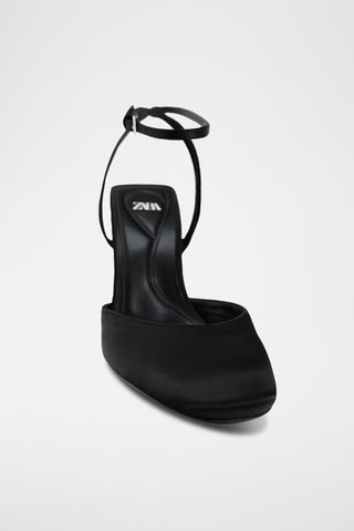 Sapatos de salto - Preto