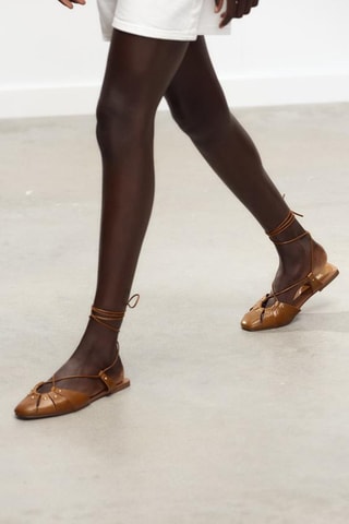 Sandálias em couro - Castanho