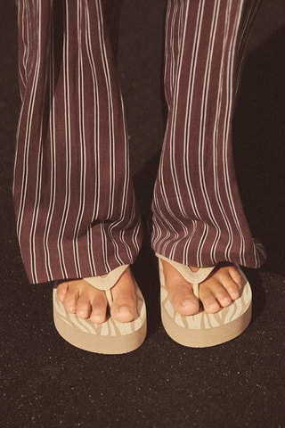 Chinelos de dedo - Bege