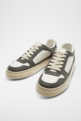 Sapatilhas - Caqui e branco