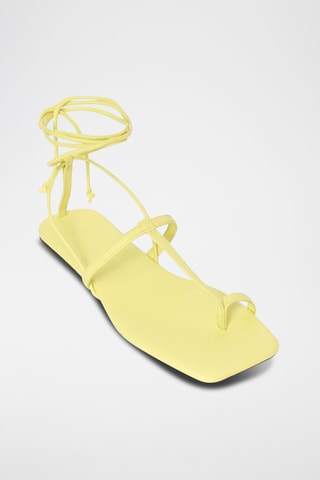 Sandálias em couro - Amarelo