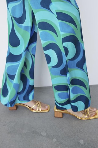 Sandálias de salto em couro- Dourado