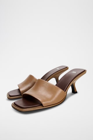 Mules de salto em couro- Castanho