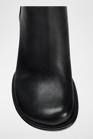 Botas em couro - Preto