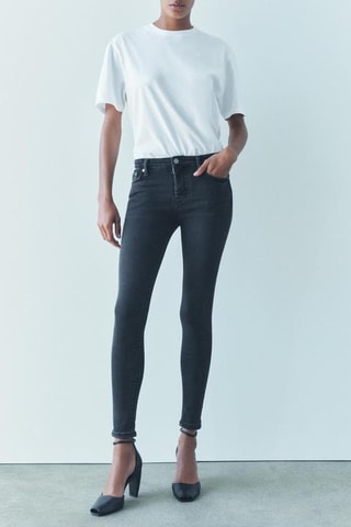 Sandálias de salto em couro- Preto