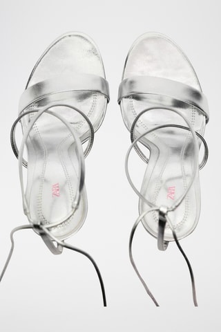 Sandálias de salto em couro- Prateado