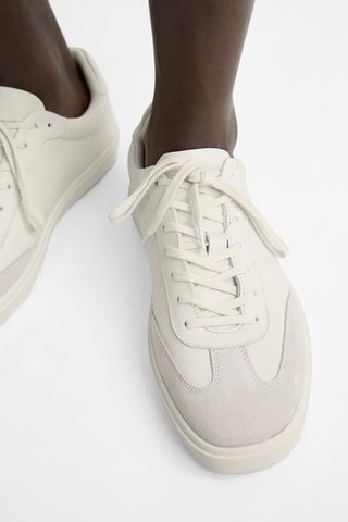 Sapatilhas em couro - Branco