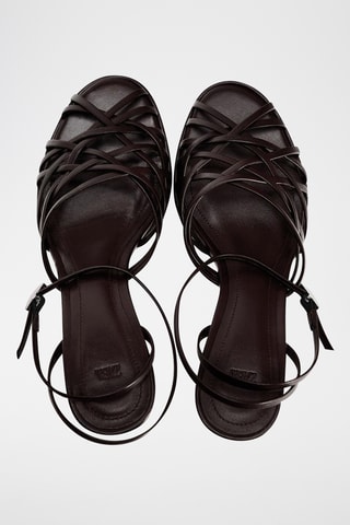 Sandálias de salto em couro- Castanho