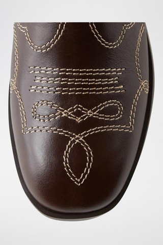 Botas em couro - Castanho