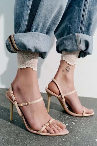 Sandálias de salto- Nude