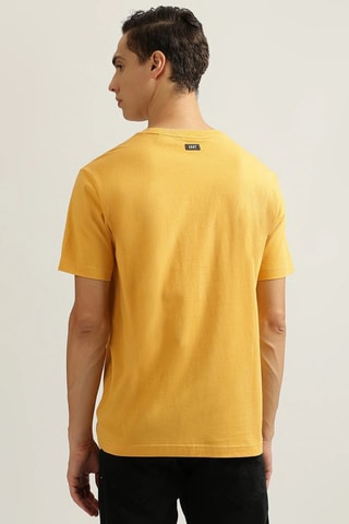 T-shirt - Amarelo e azul-marinho