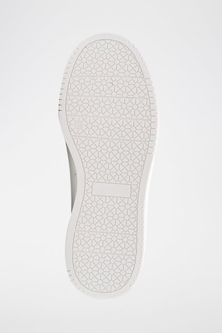 Sneakers - Branco e preto