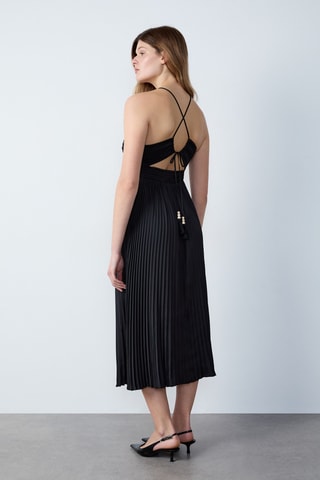 Robe plissée On The Guest Liste - Noir