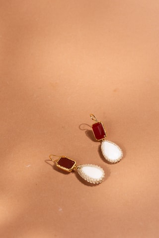 Orecchini laminato oro fino giallo - Madreperla e corniola